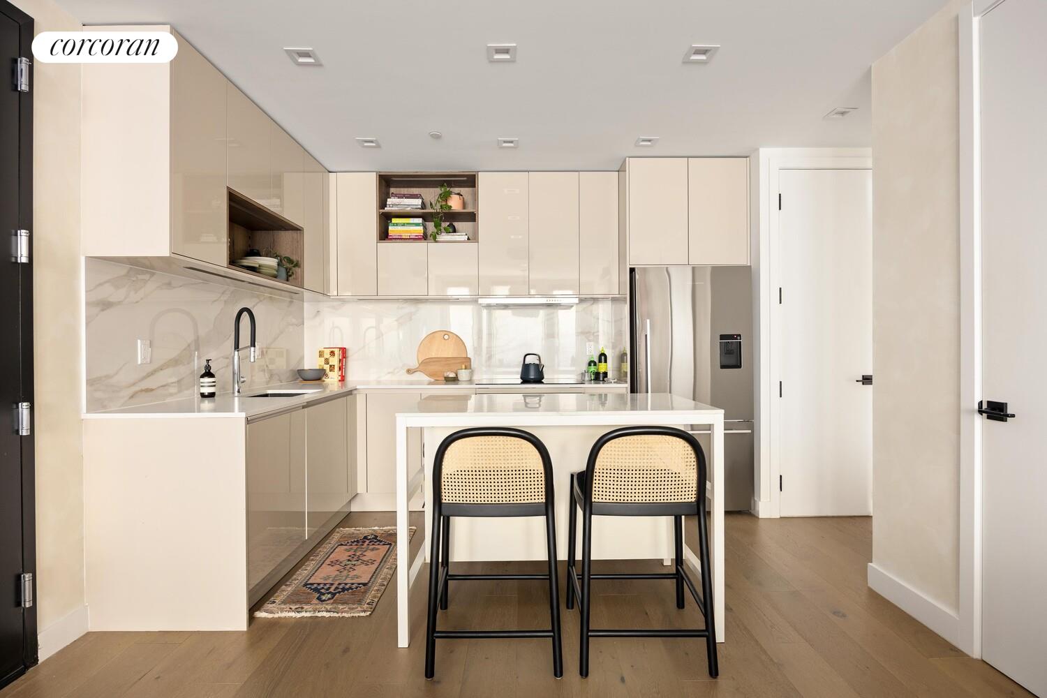 #4 photo, 906 BERGEN Street, הברונקס Crown Heights , NY 11238