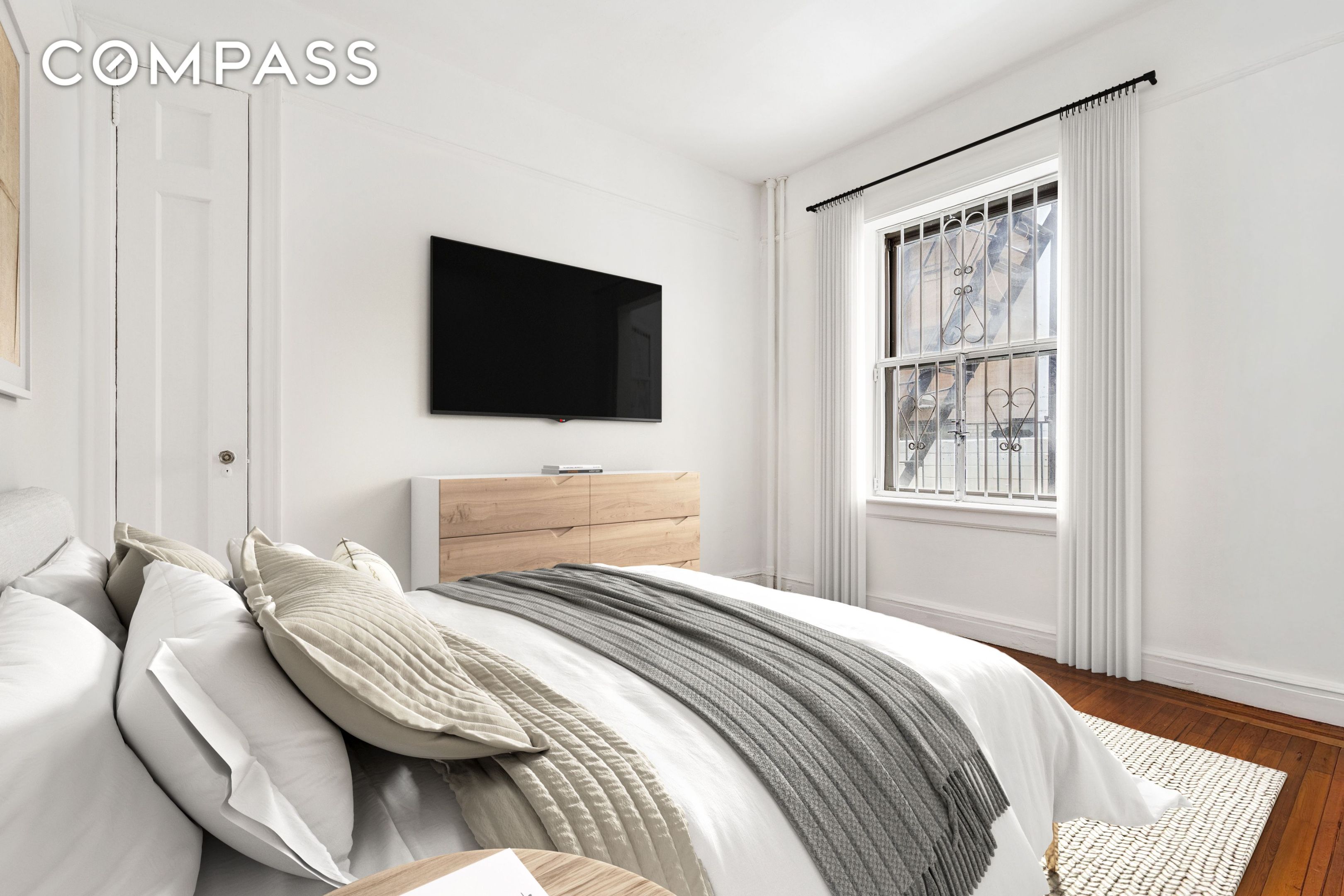 #4 photo, 130 W 16th Street, Манхэттен ‖ Chelsea , NY 10011