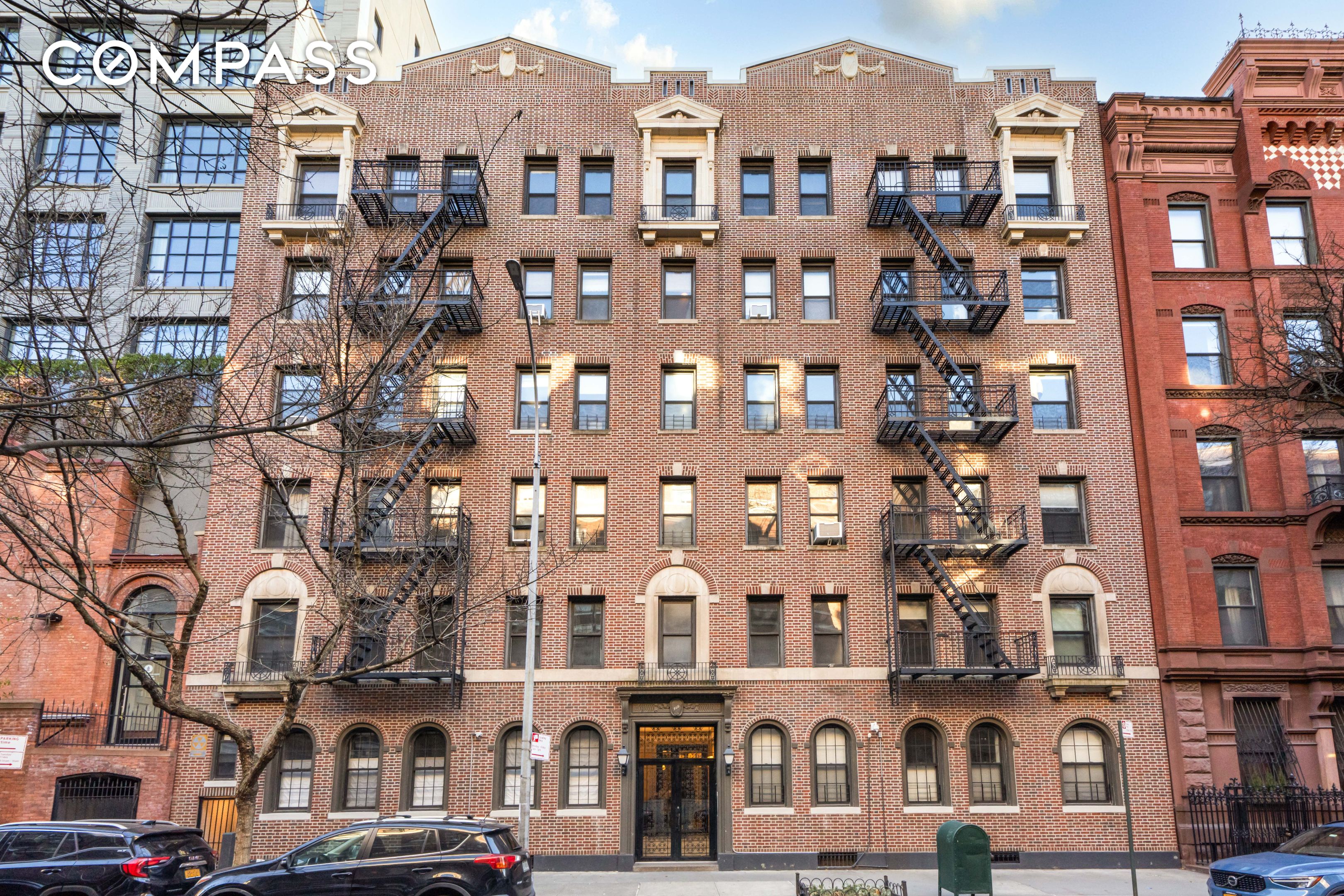 #8 photo, 130 W 16th Street, מנהטן Chelsea , NY 10011