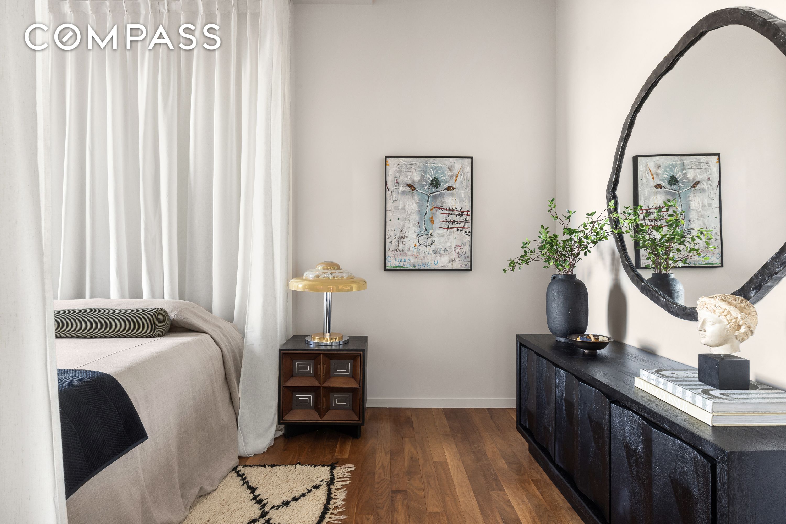 #16 photo, 175 E Broadway, Two Bridges , NY 10002