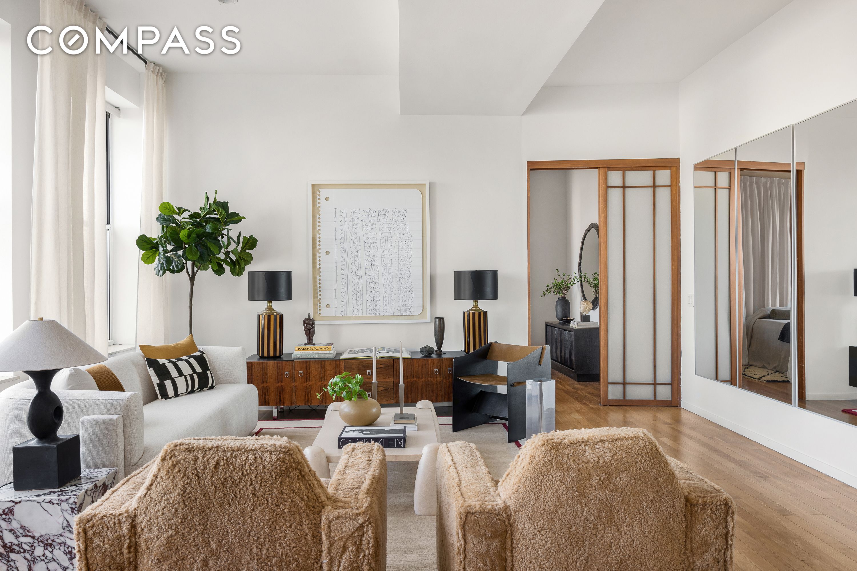 #4 photo, 175 E Broadway, Two Bridges , NY 10002