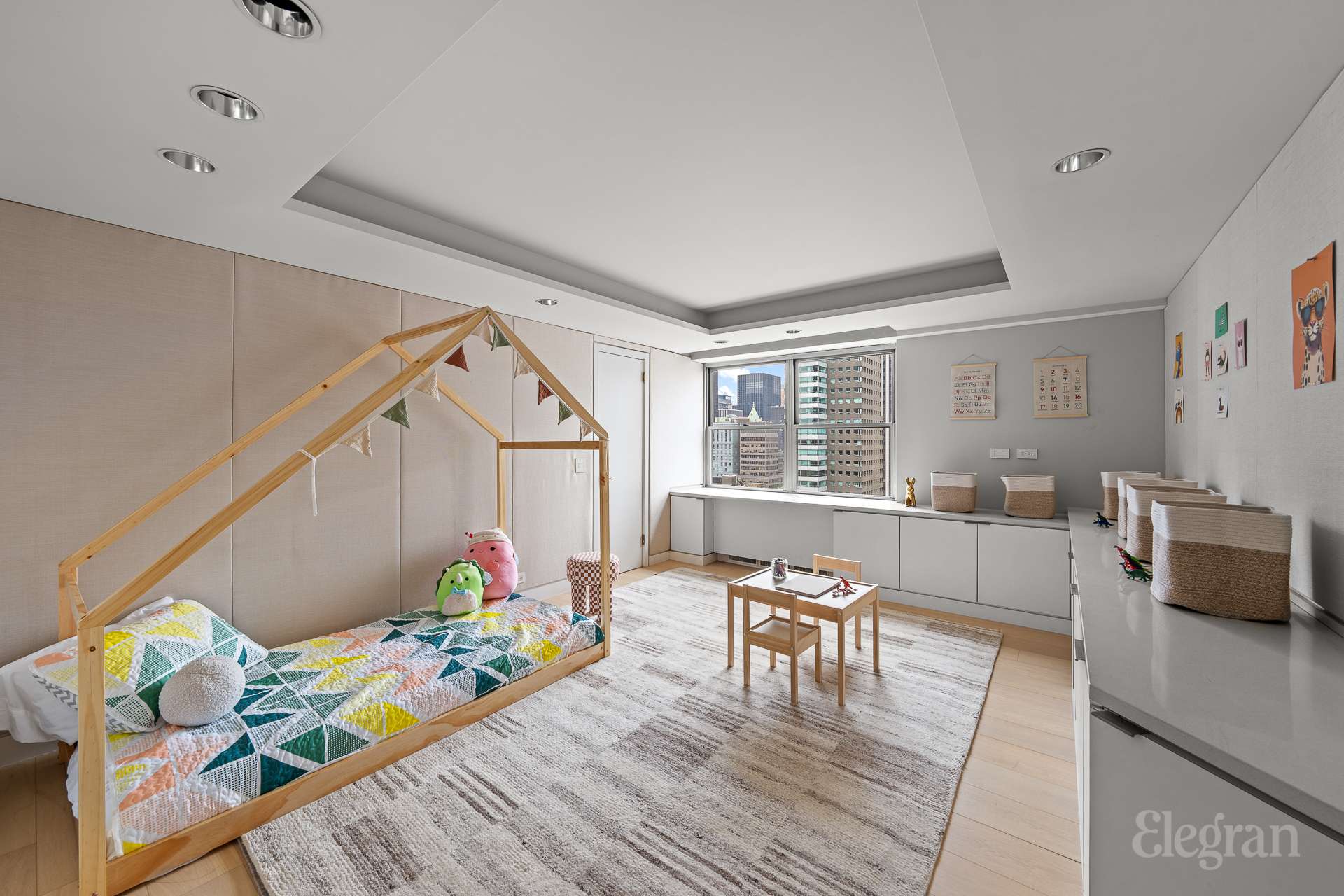 #18 photo, 118 E 60th Street, Midtown East , NY 10022