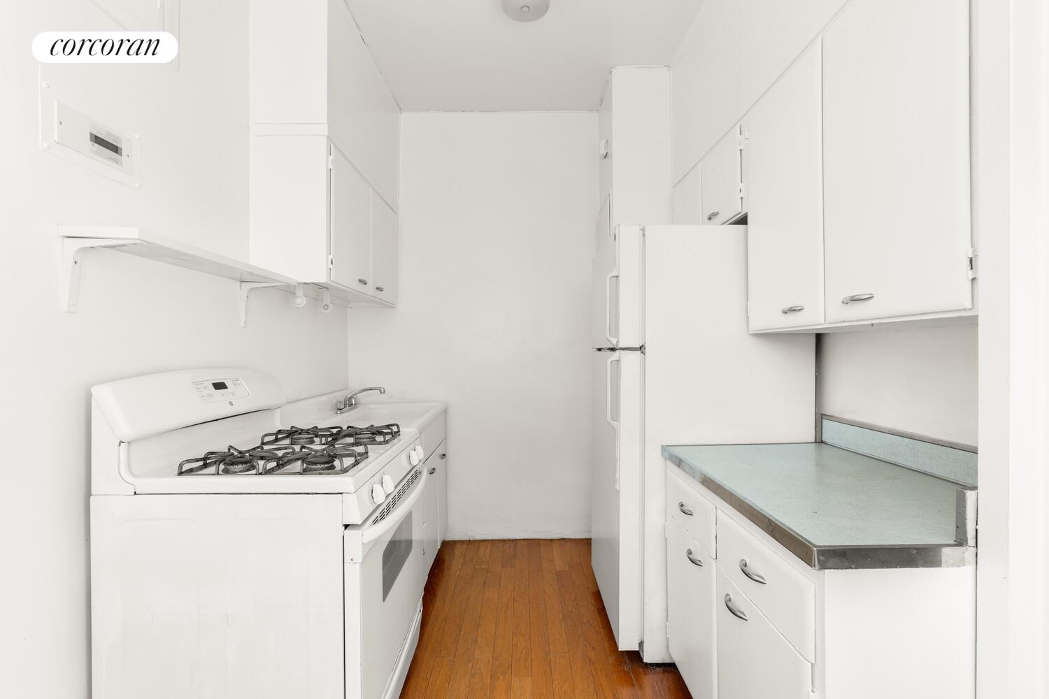 #10 photo, 70 LA SALLE Street, Morningside Heights , NY 10027