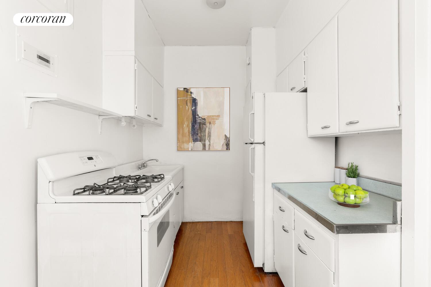 #6 photo, 70 LA SALLE Street, Morningside Heights , NY 10027