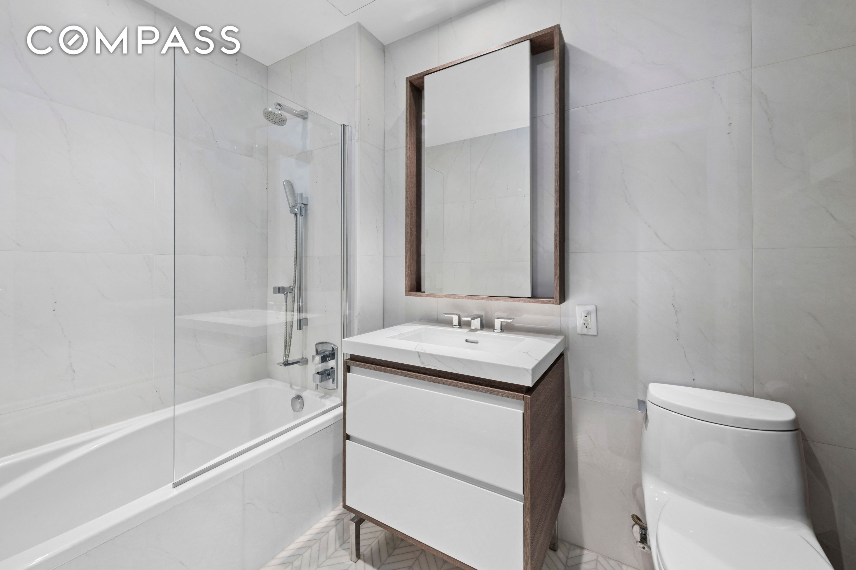 #8 photo, 505-513 W 43rd Street, מנהטן Hell's Kitchen , NY 10036