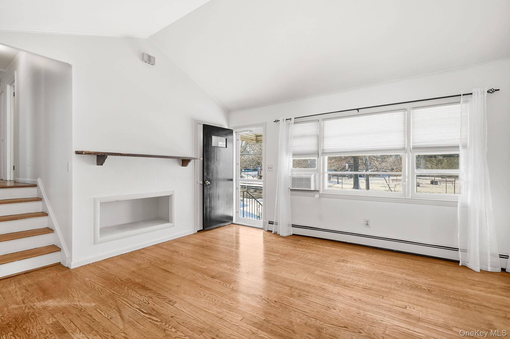 #3 photo, 409 Fenimore Road, Mamaroneck , NY 10543