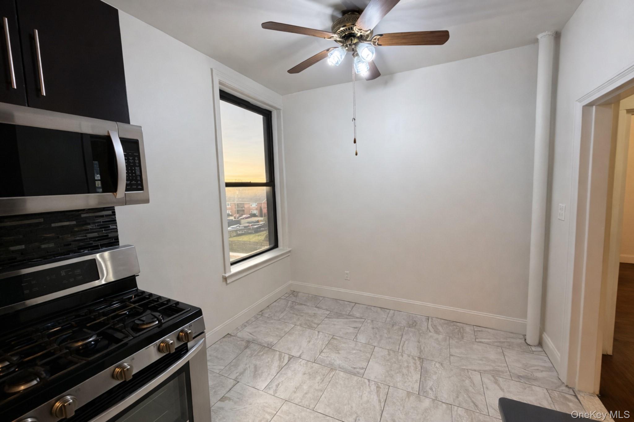 #4 photo, 5 Circuit Road, New Rochelle , NY 10805