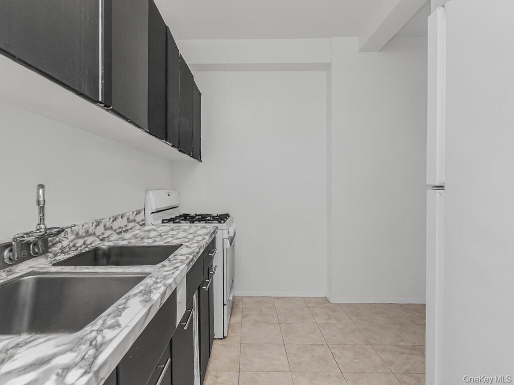 #3 photo, 8 Fordham Hill Oval, Бронкс ‖ Bronx , NY 10468