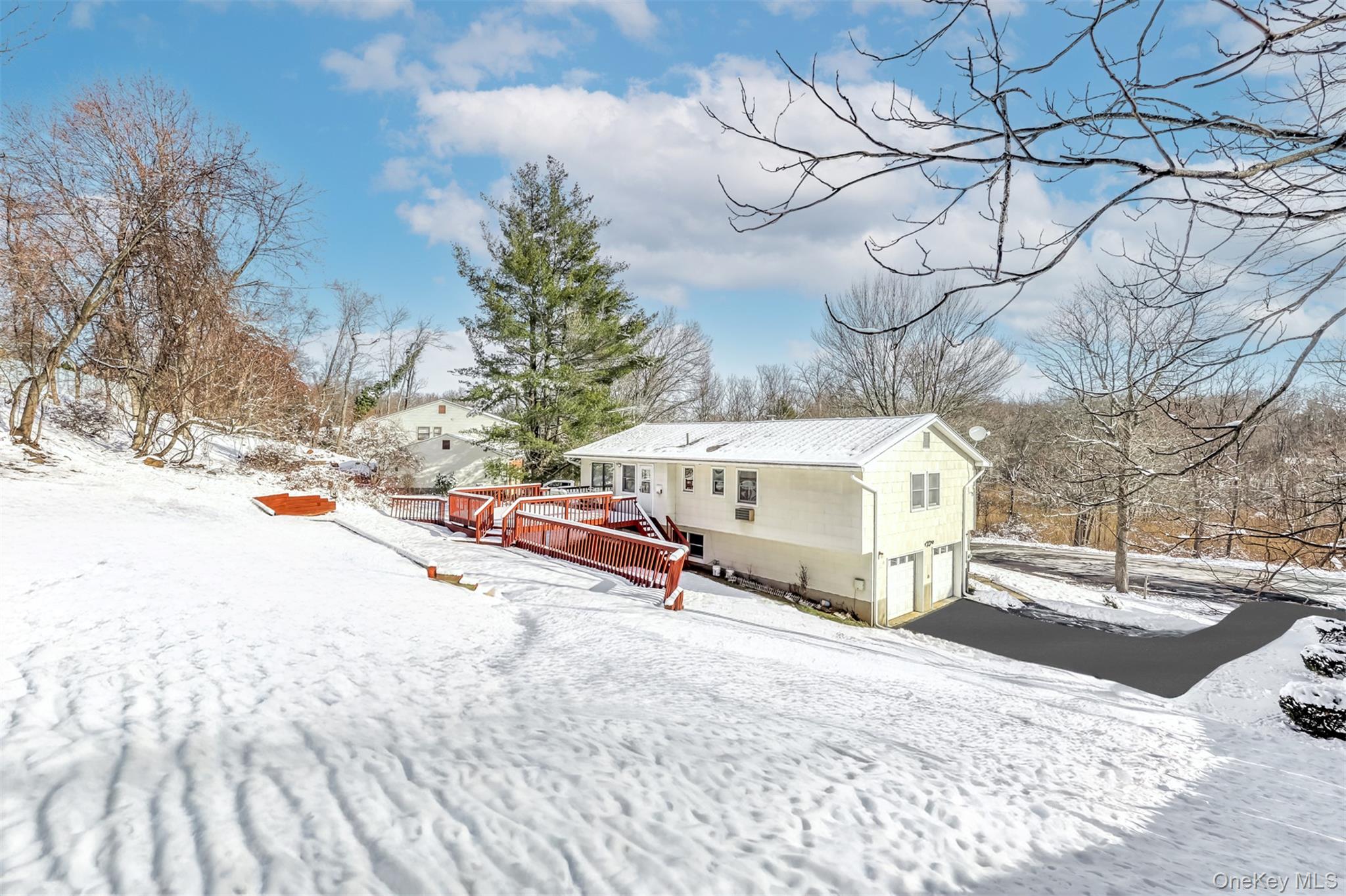 #19 photo, 11 Pine Tree Court, Valley Cottage , NY 10989