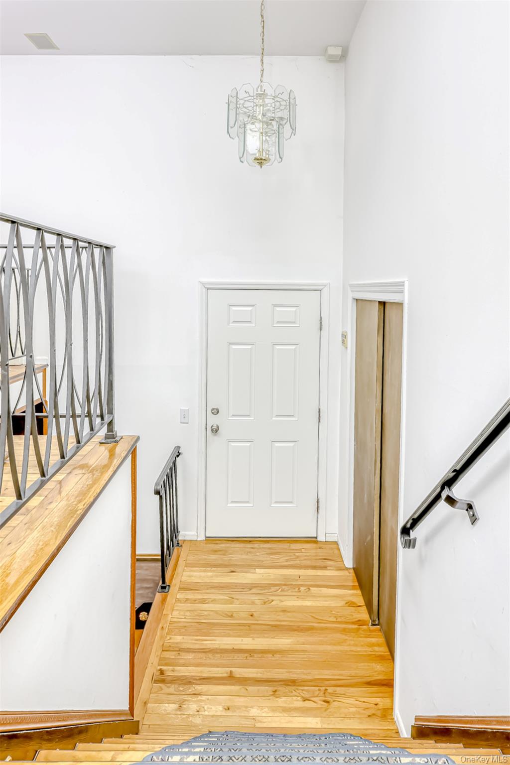 #3 photo, 11 Pine Tree Court, Valley Cottage , NY 10989