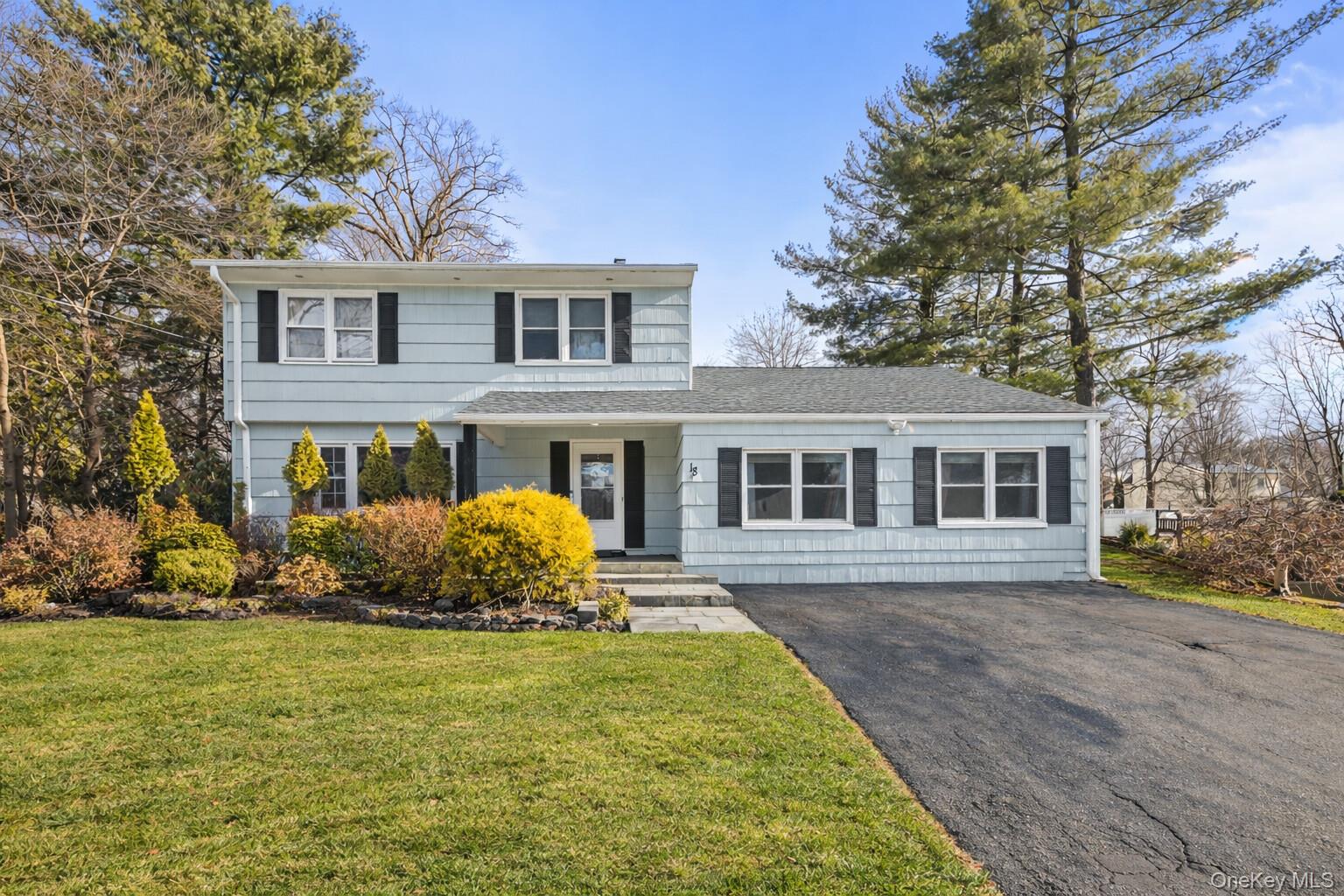 #1 photo, 18 Oxford Court, Hillcrest , NY 10977
