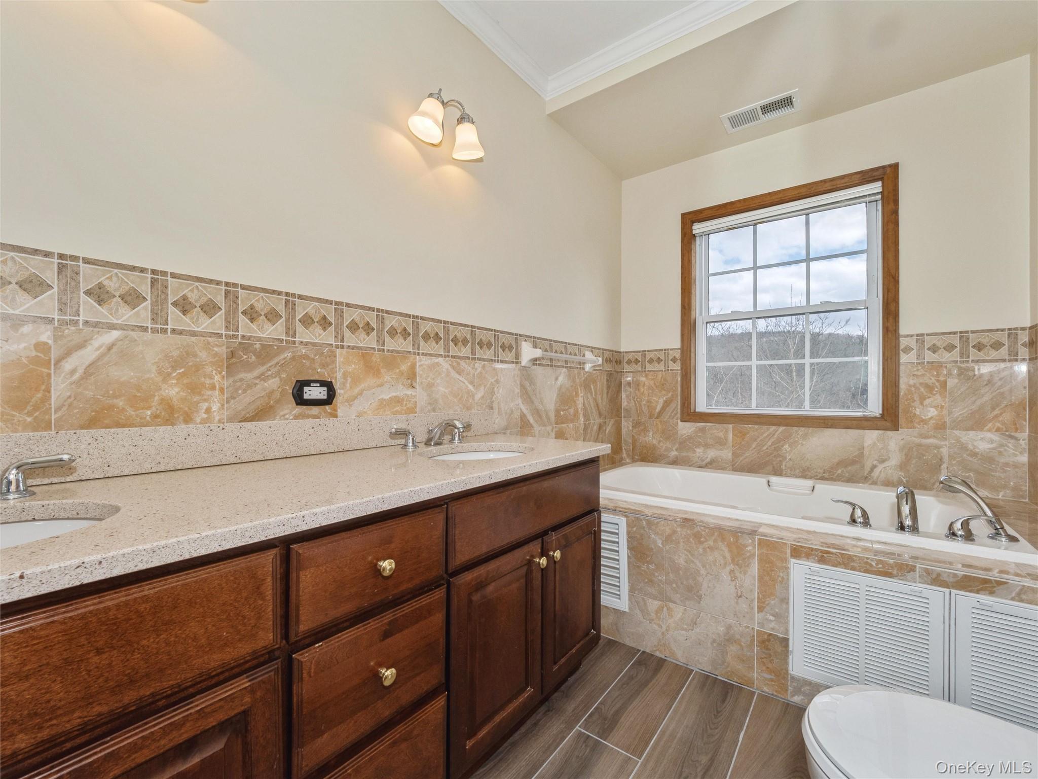 #19 photo, 43 Aveonis Court, Fishkill , NY 12524