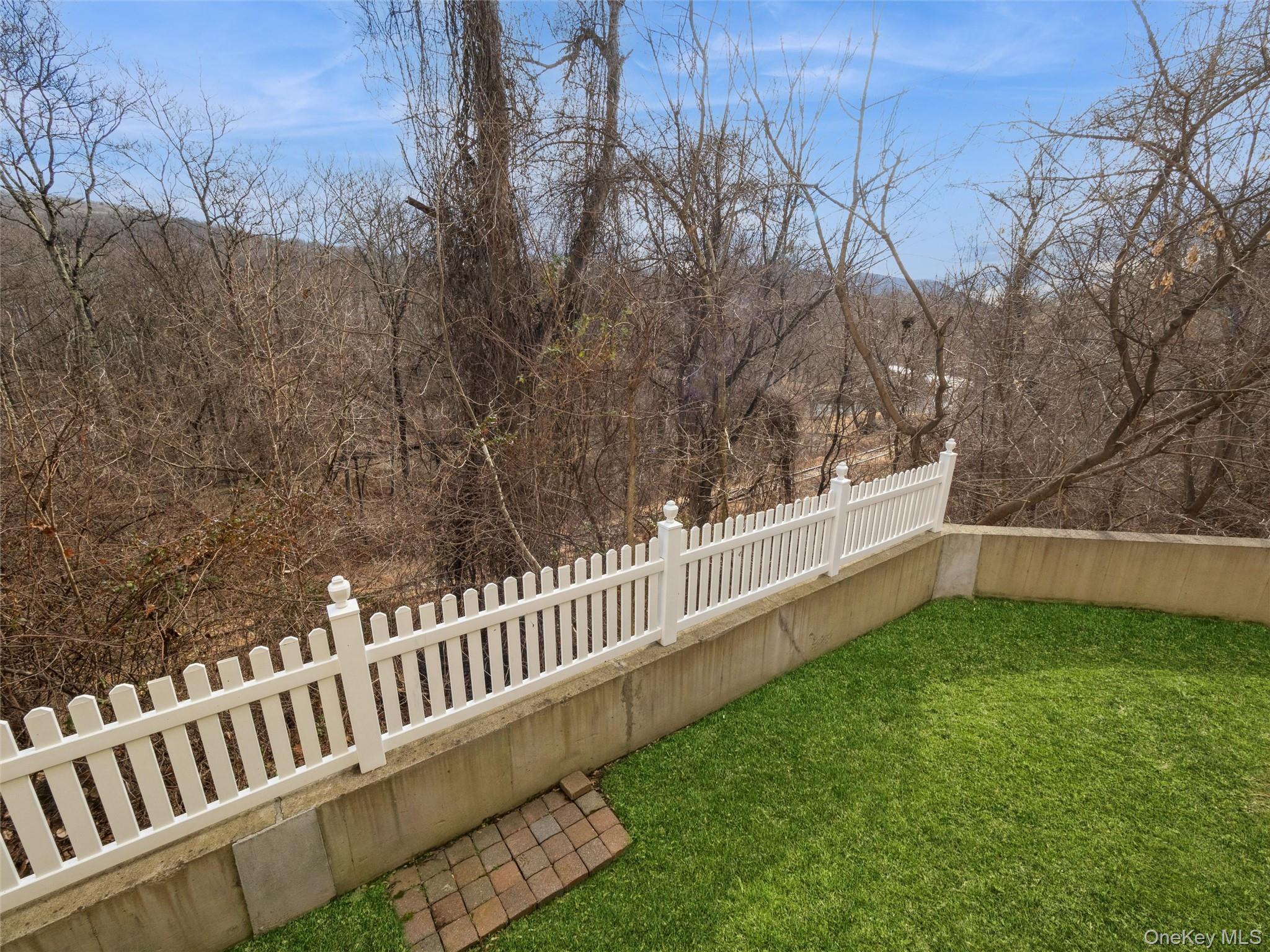 #4 photo, 43 Aveonis Court, Fishkill , NY 12524