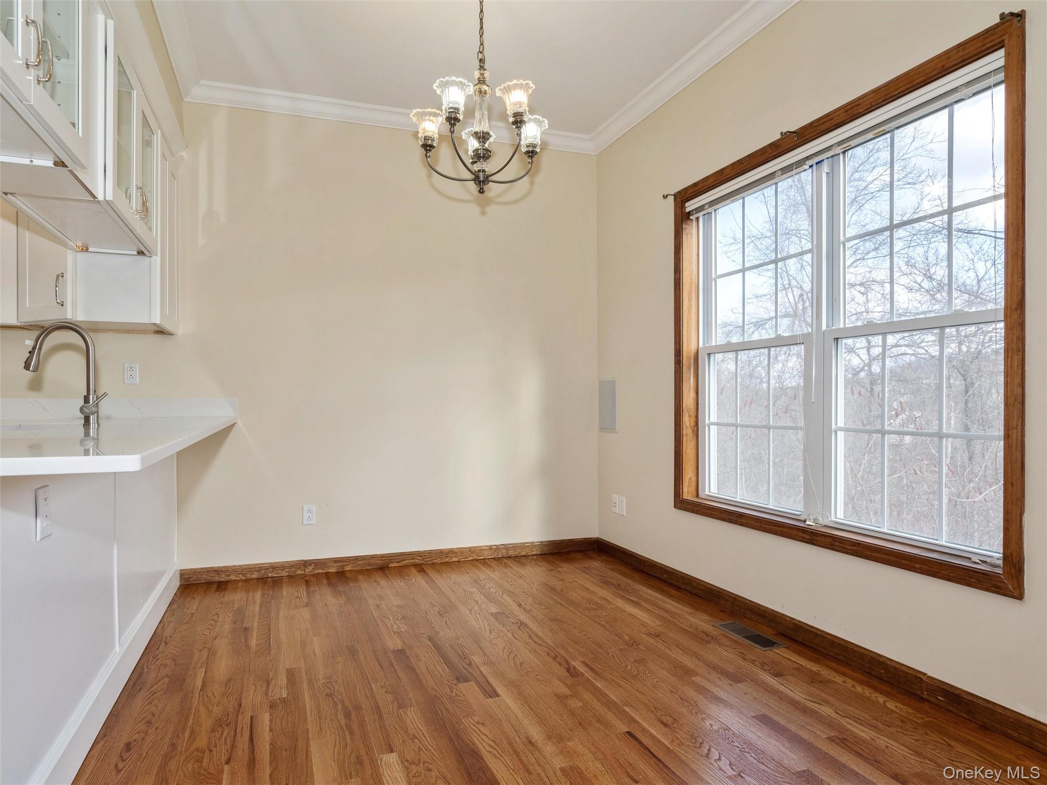 #7 photo, 43 Aveonis Court, Fishkill , NY 12524