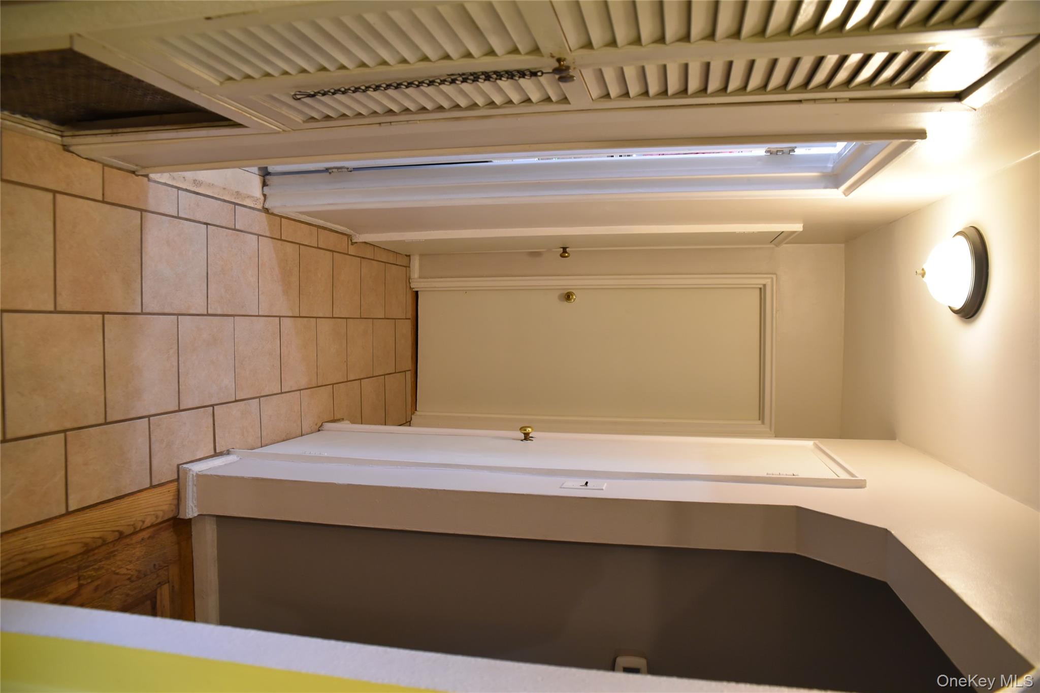 #13 photo, 806 Waring Avenue, Bronx , NY 10467