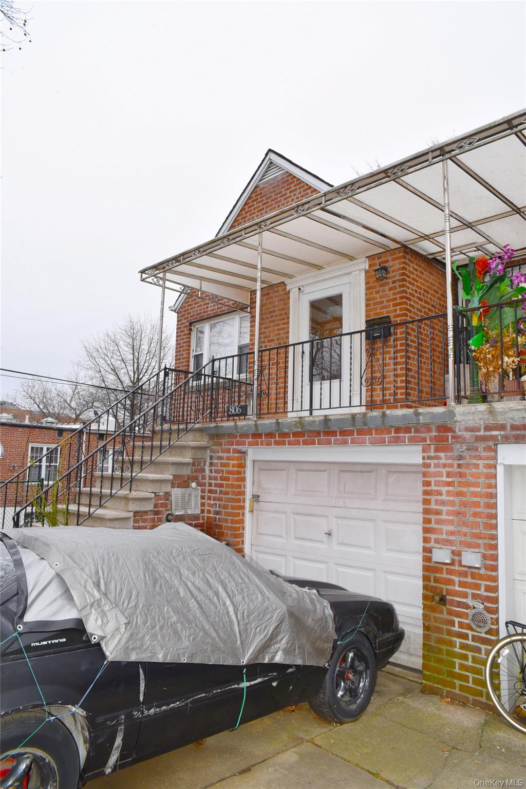 #3 photo, 806 Waring Avenue, Bronx , NY 10467