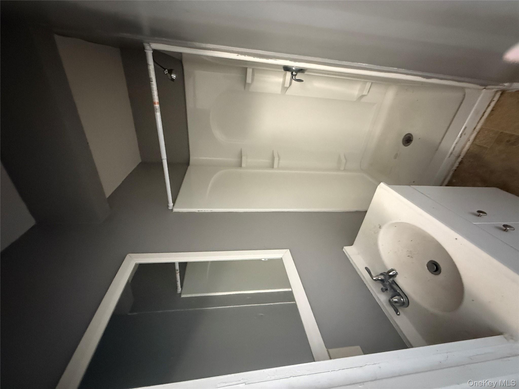 #13 photo, 60 Carroll Street, Poughkeepsie , NY 12601