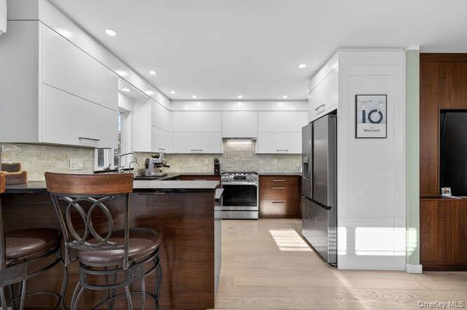 #10 photo, 22 Bay Beach Avenue, 롱 아일랜드 Bayville , NY 11709