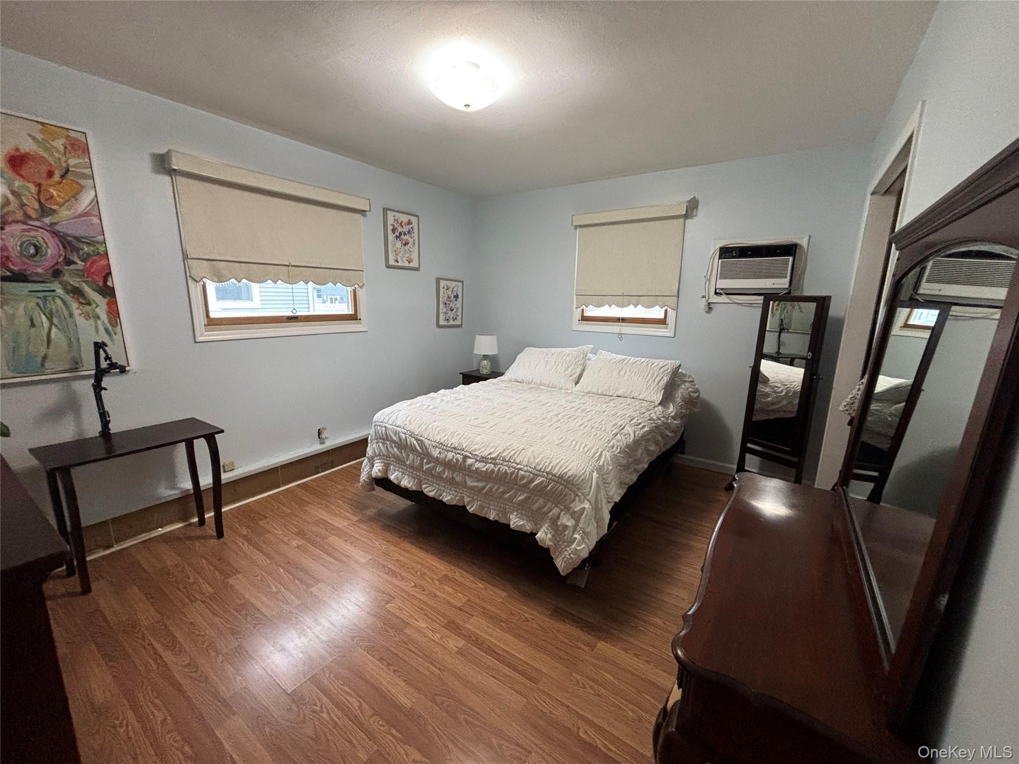 #10 photo, 6 E Kissimee Road, Lindenhurst , NY 11757