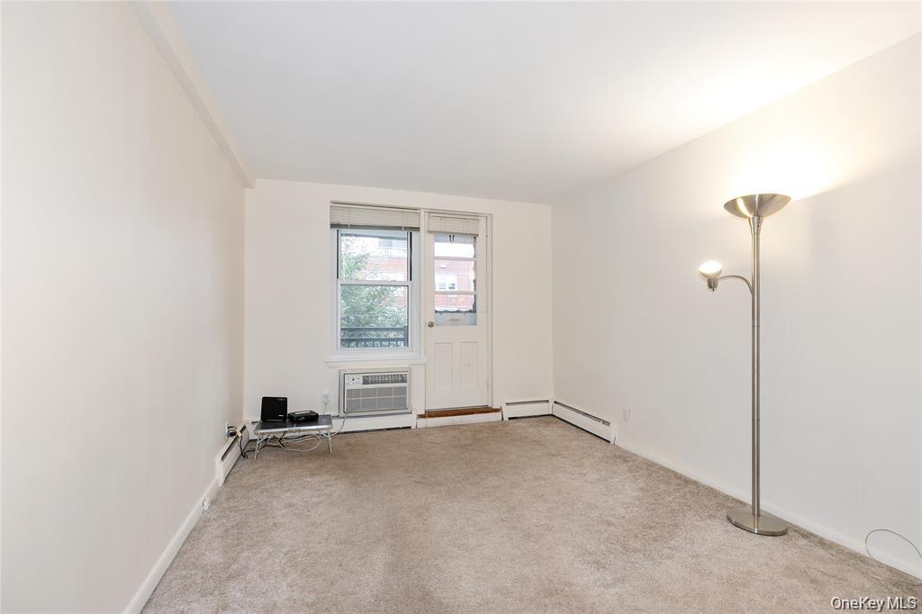 #17 photo, 25 Canterbury Road, מחוז נסאו Great Neck , NY 11021