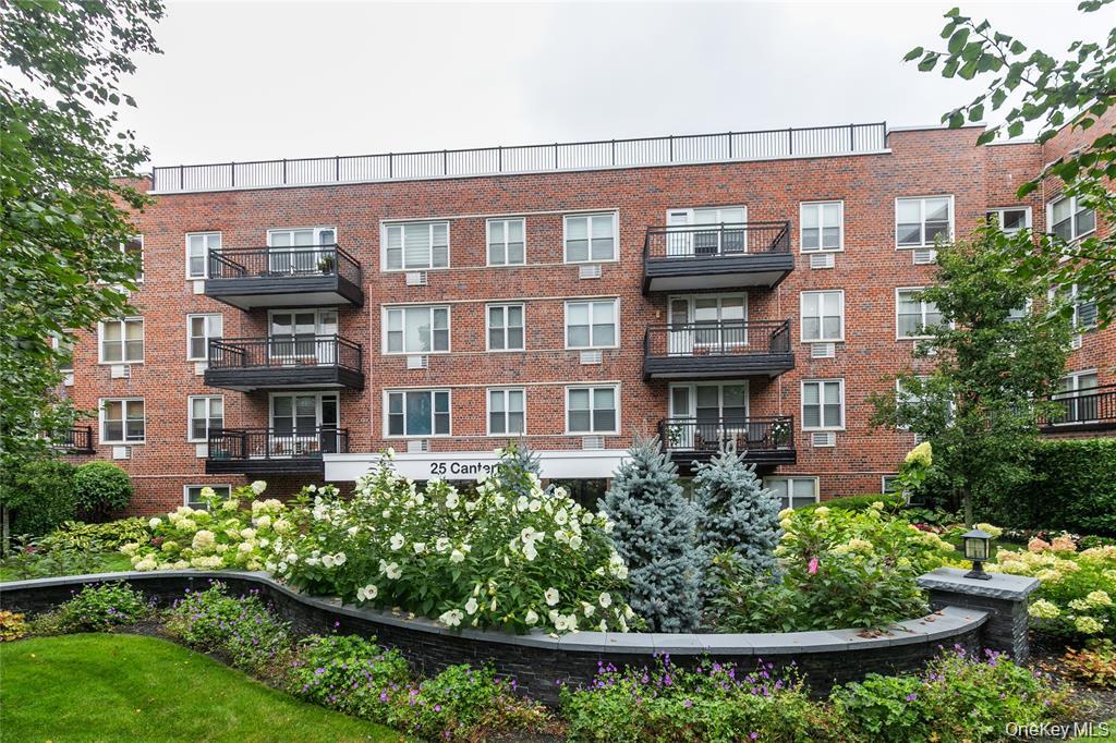 #2 photo, 25 Canterbury Road, מחוז נסאו Great Neck , NY 11021