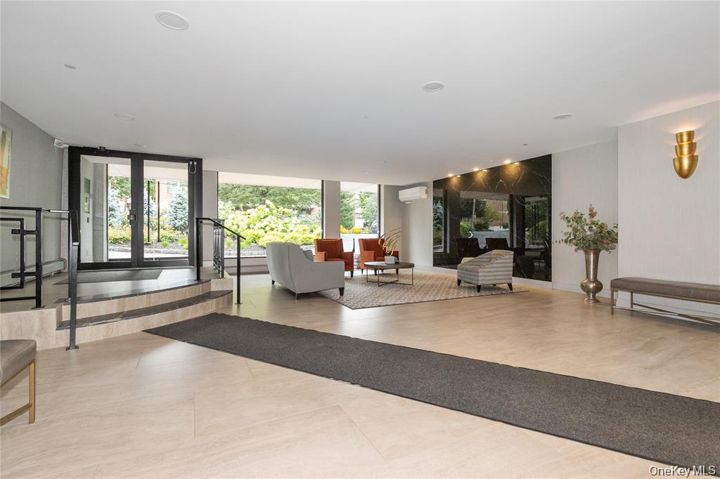 #3 photo, 25 Canterbury Road, מחוז נסאו Great Neck , NY 11021