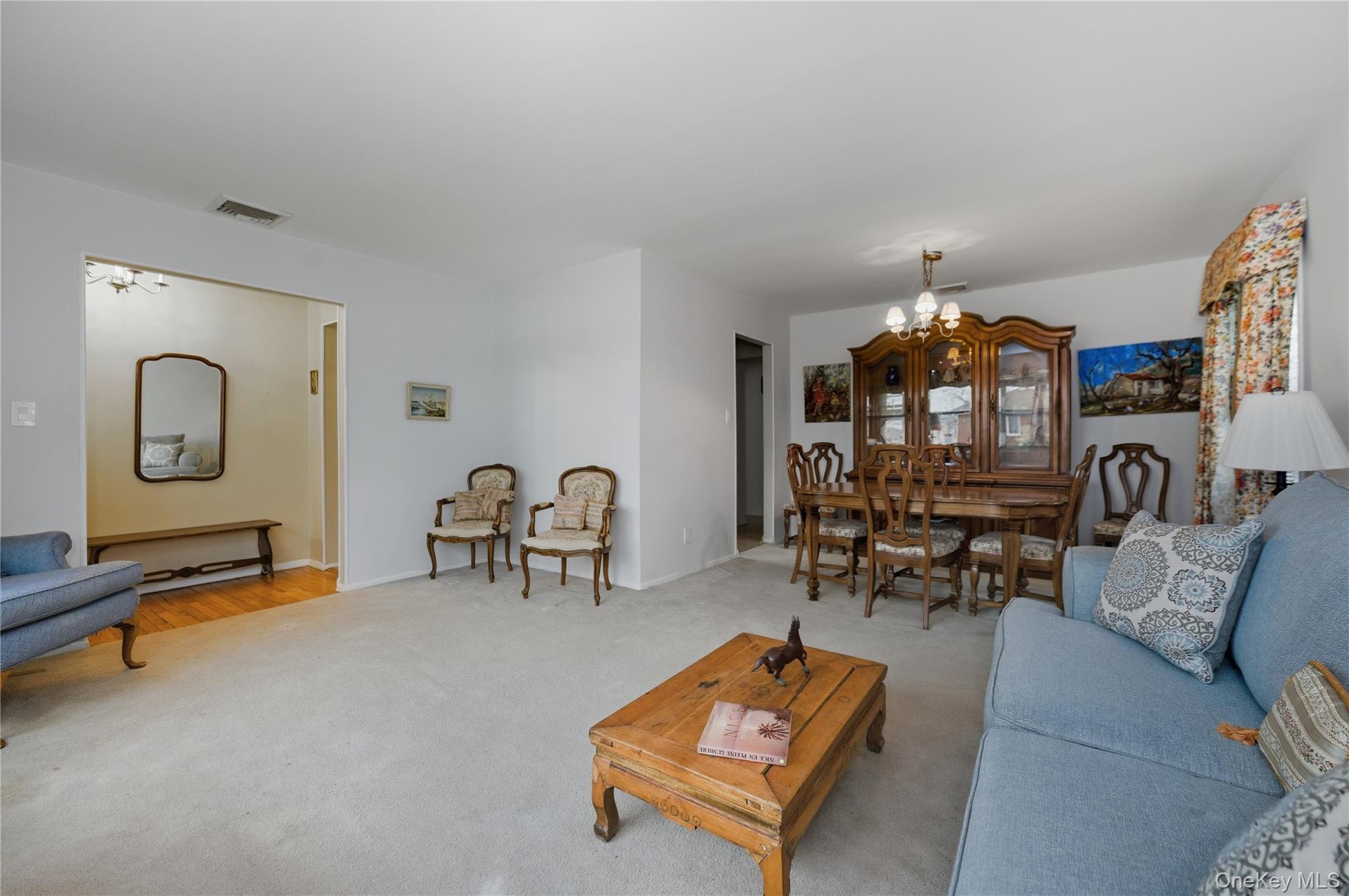 #3 photo, 3292 Murdock Avenue, नासाउ काउंटी Oceanside , NY 11572