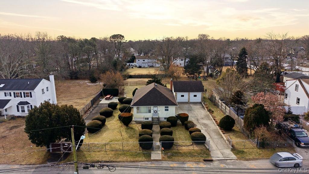 #2 photo, 92 Apple Street, Brentwood , NY 11717