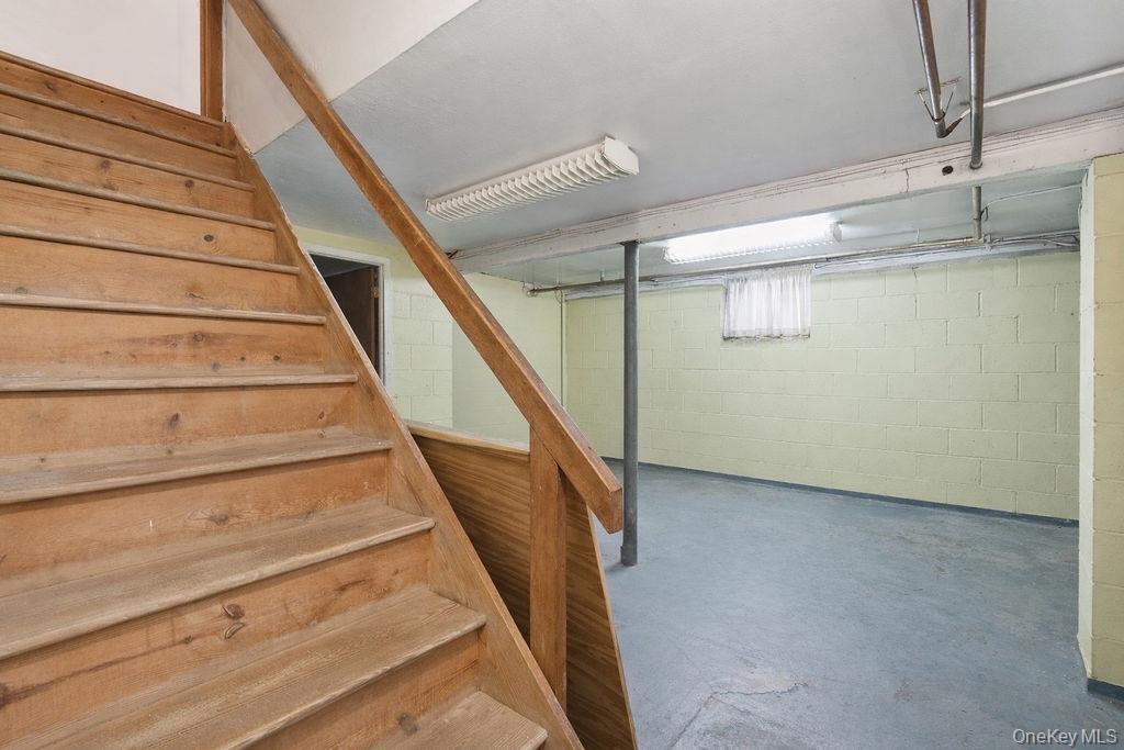 #20 photo, 92 Apple Street, Brentwood , NY 11717