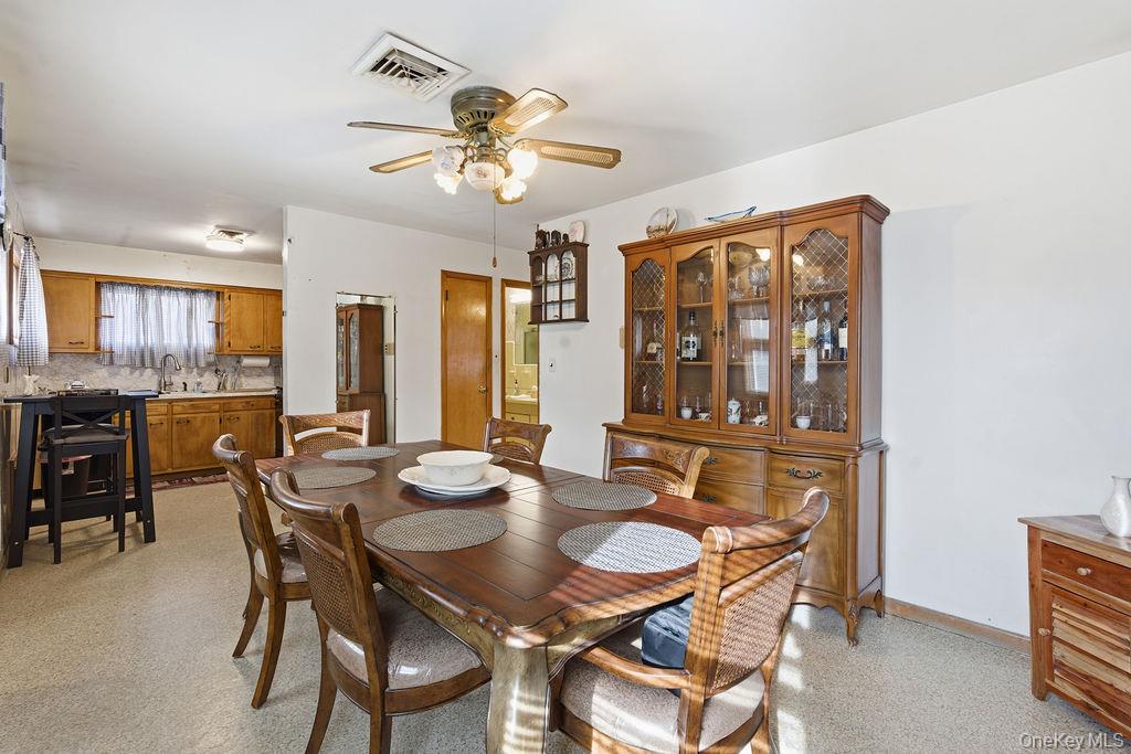 #5 photo, 92 Apple Street, Brentwood , NY 11717