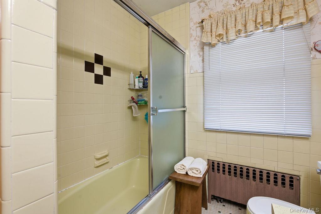 #8 photo, 92 Apple Street, Brentwood , NY 11717