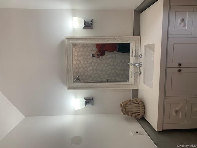 #14 photo, 42 Towd Point Road, מחוז סאפוק Southampton , NY 11968