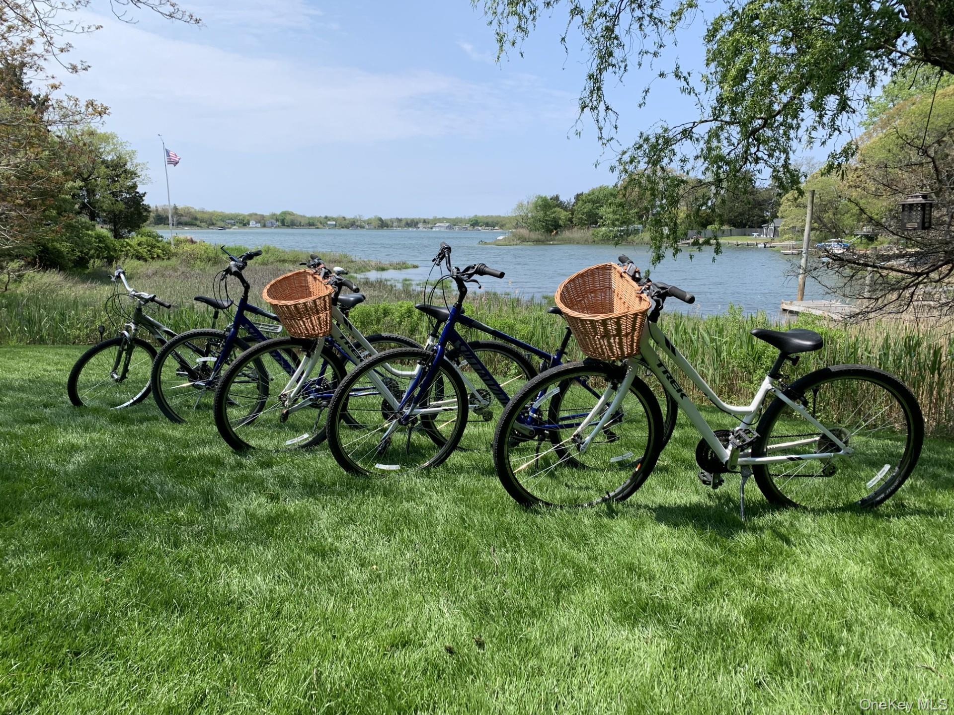 #17 photo, 42 Towd Point Road, מחוז סאפוק Southampton , NY 11968