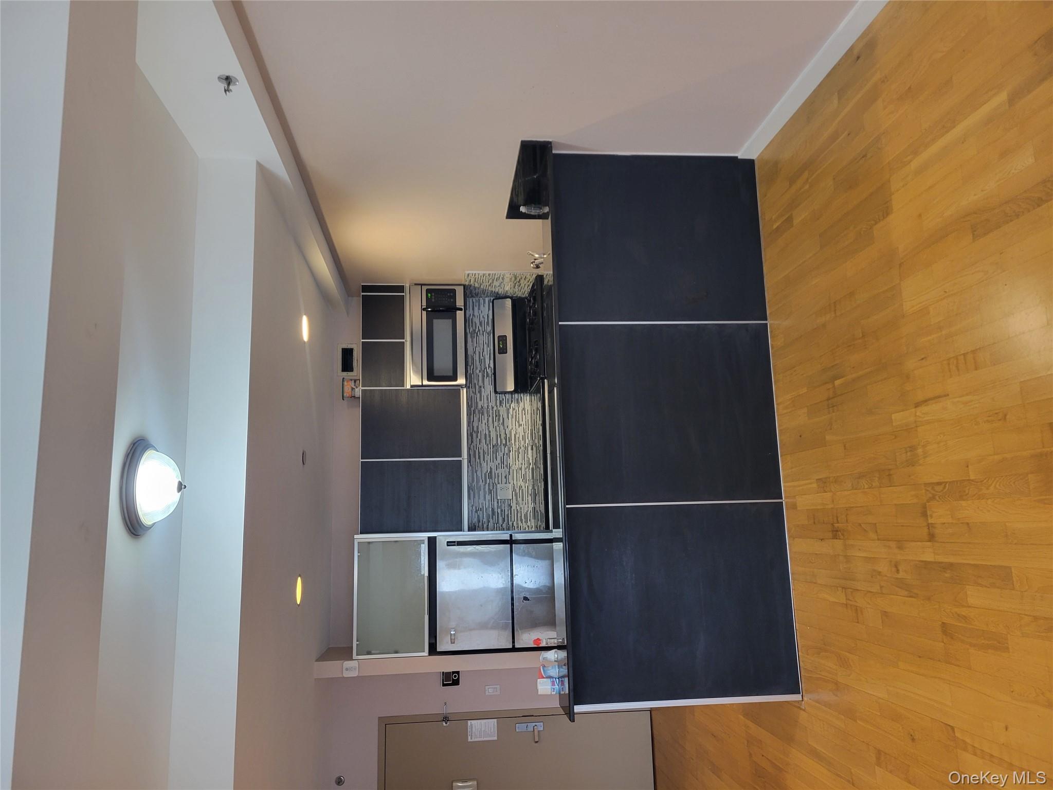 #11 photo, 143-20 Hoover Avenue, 皇后区 Briarwood , NY 11435