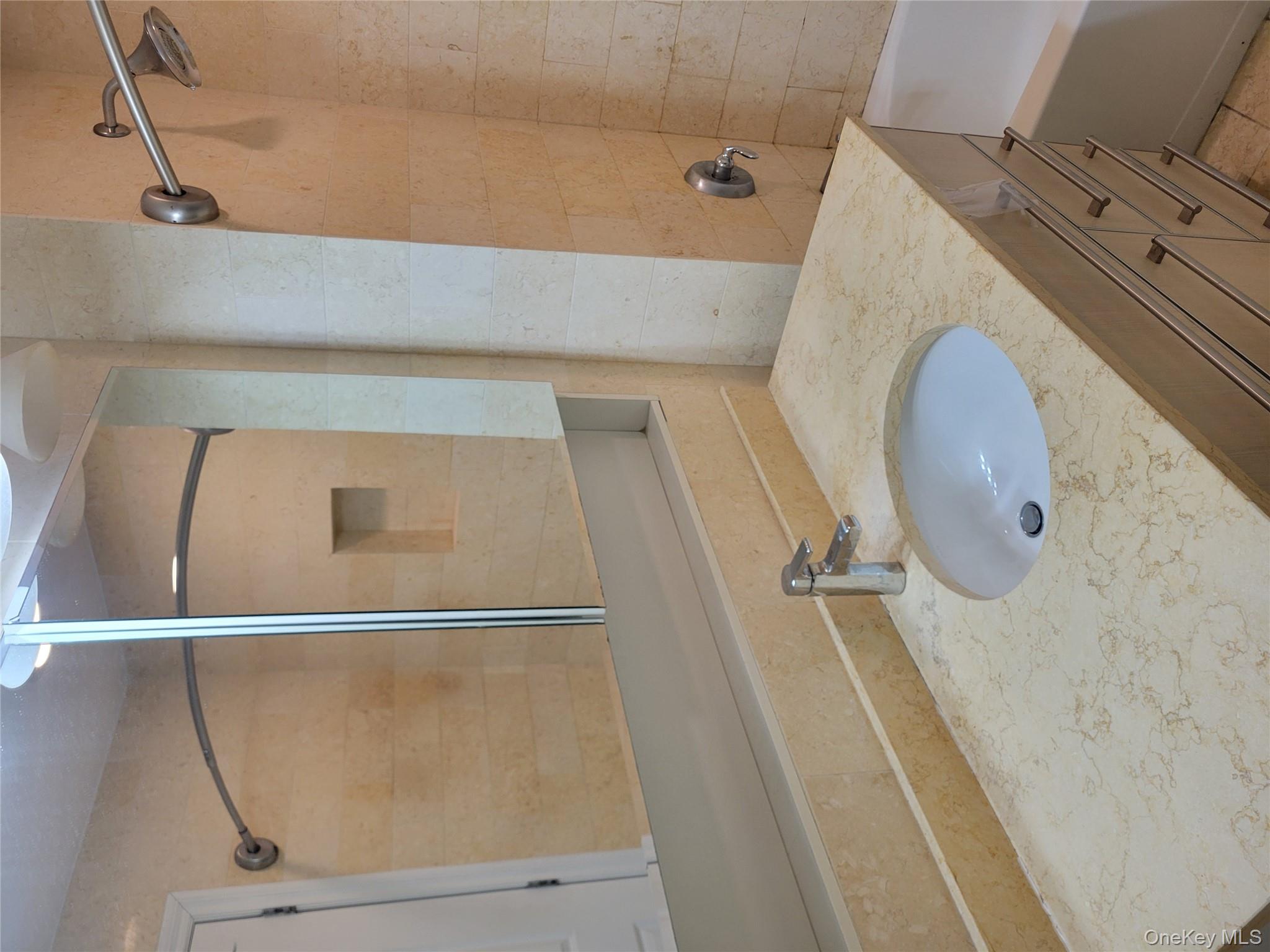 #17 photo, 143-20 Hoover Avenue, 皇后区 Briarwood , NY 11435