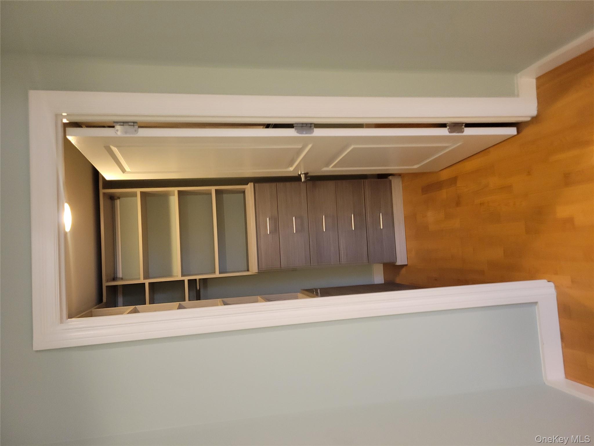 #3 photo, 143-20 Hoover Avenue, 皇后区 Briarwood , NY 11435