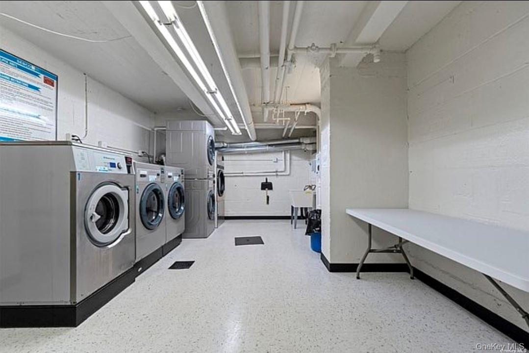 #13 photo, 213-05 75th Avenue, Куинс ‖ Oakland Gardens , NY 11364