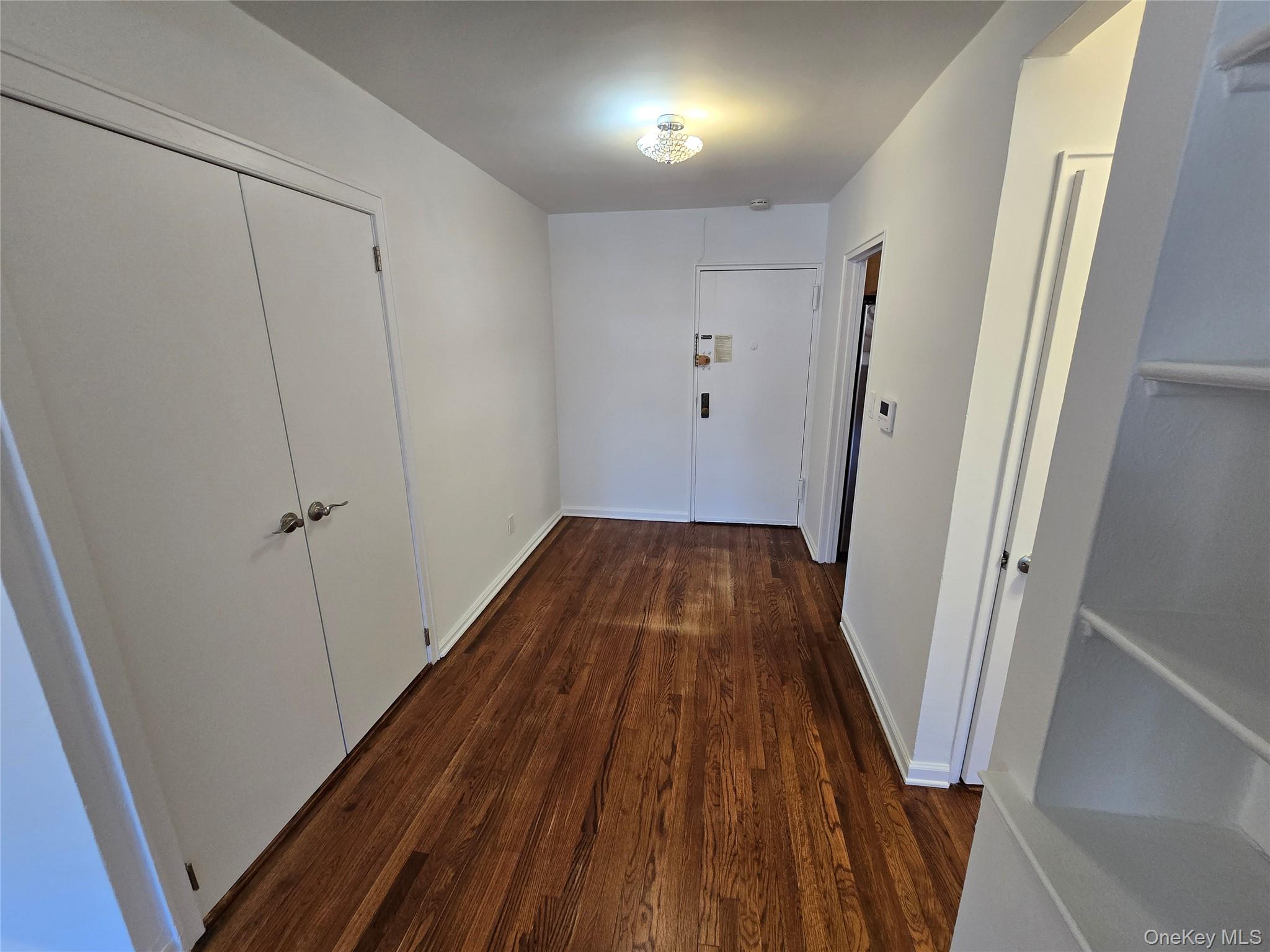 #2 photo, 213-05 75th Avenue, Куинс ‖ Oakland Gardens , NY 11364