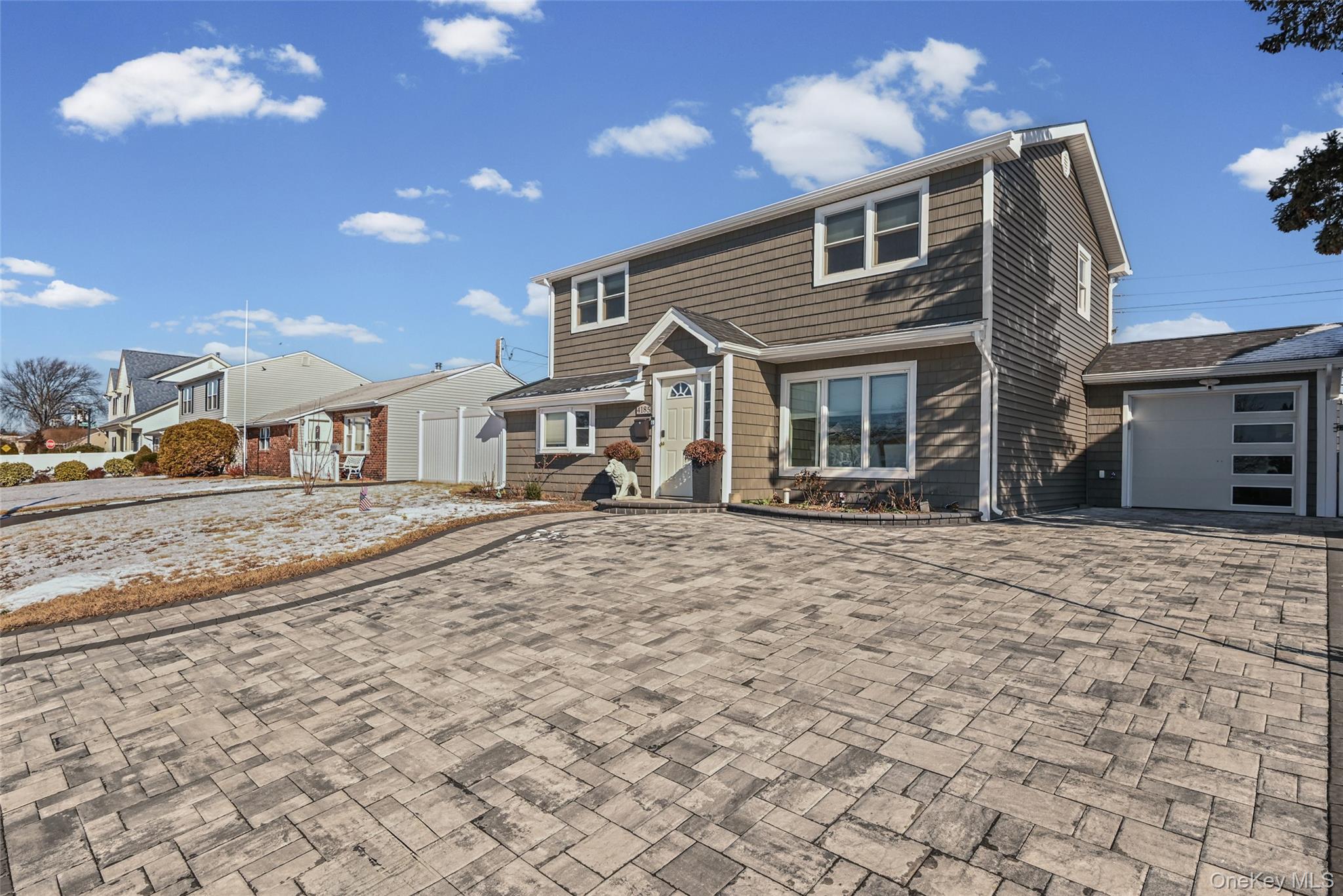 #1 photo, 4185 Harriet Road, Bethpage , NY 11714