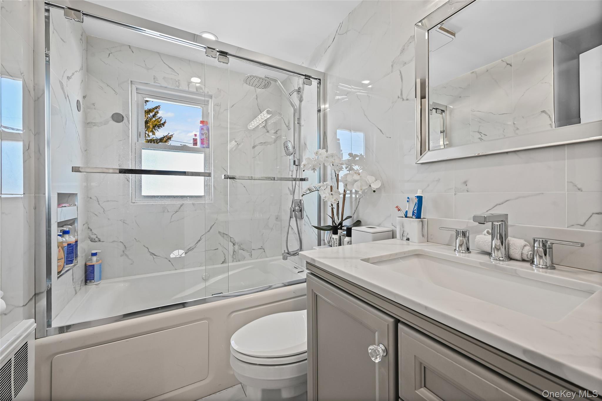 #13 photo, 4185 Harriet Road, Bethpage , NY 11714