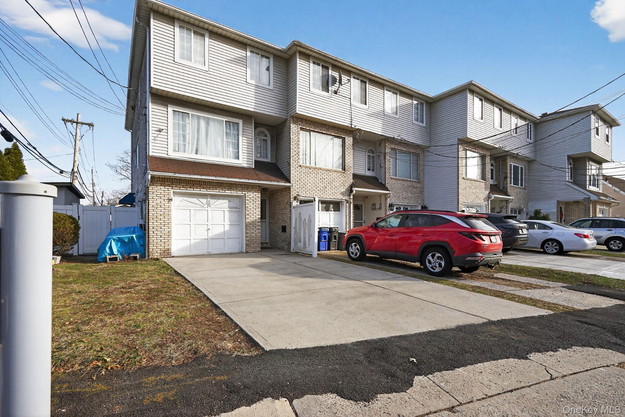 #3 photo, 327 Willow Road, Staten Island , NY 10314