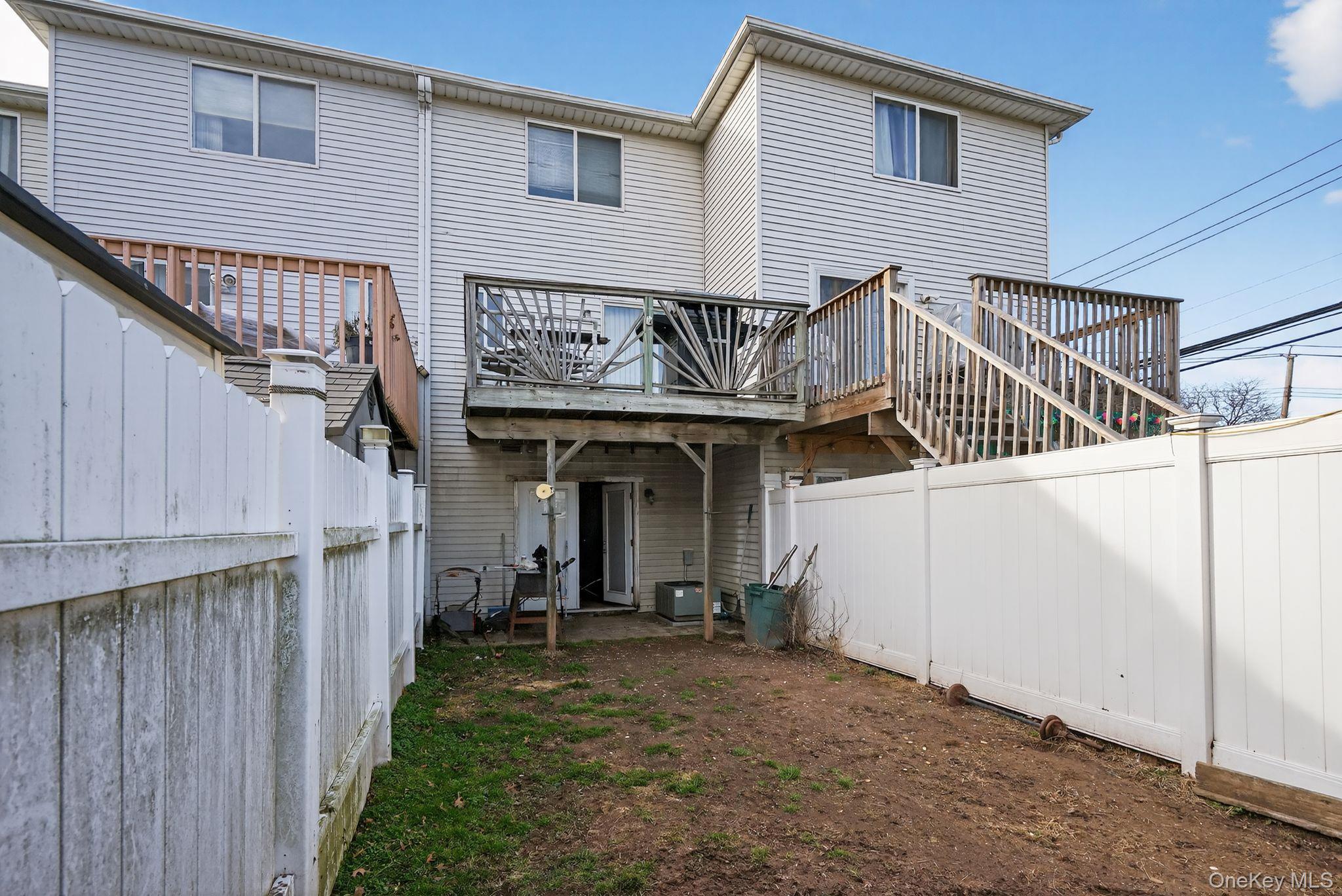 #4 photo, 327 Willow Road, Staten Island , NY 10314