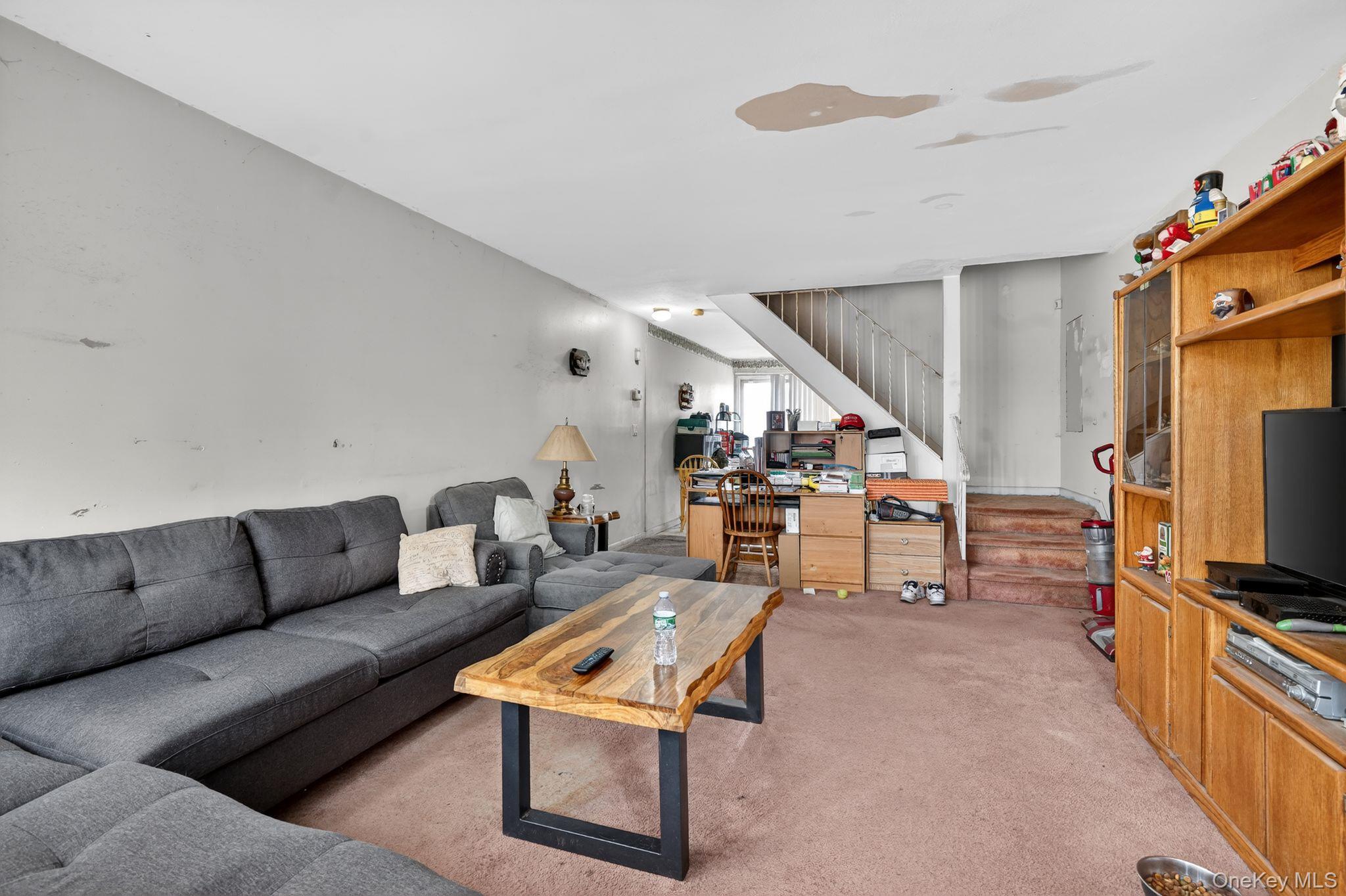 #7 photo, 327 Willow Road, Staten Island , NY 10314