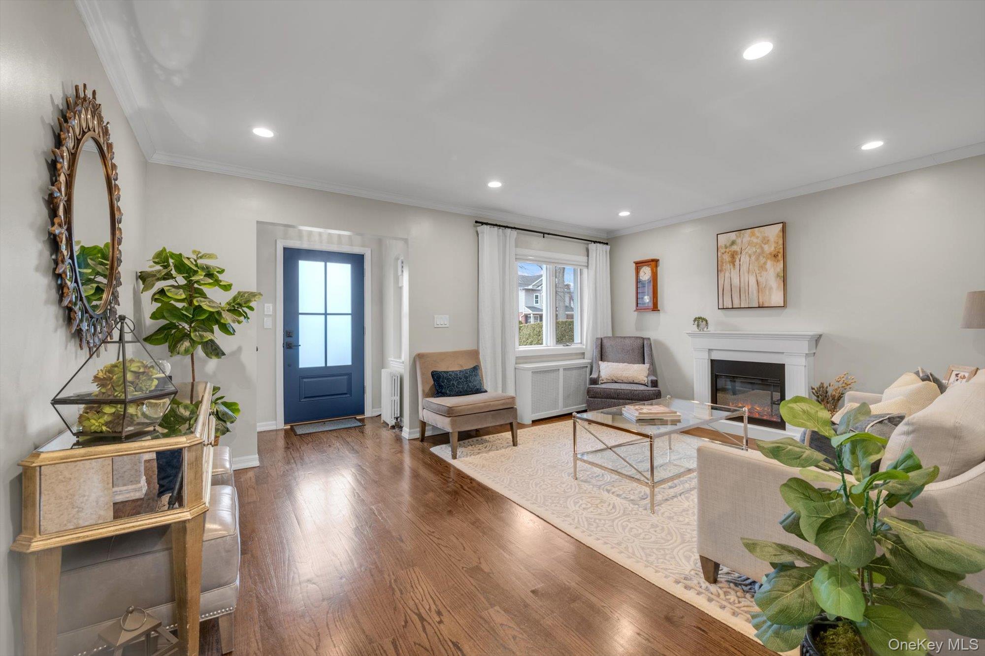 #2 photo, 39 Corwin Avenue, नासाउ काउंटी New Hyde Park , NY 11040