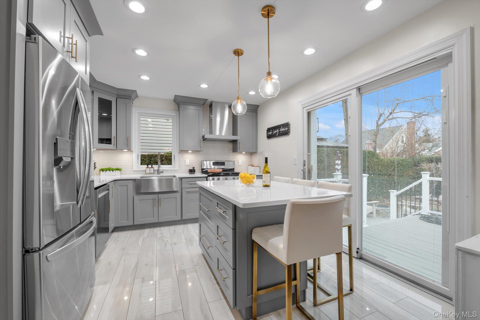 #7 photo, 39 Corwin Avenue, नासाउ काउंटी New Hyde Park , NY 11040