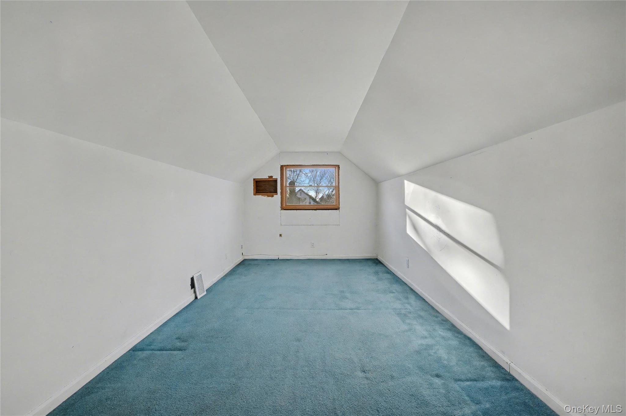 #13 photo, 158 Moffitt Boulevard, Islip , NY 11751