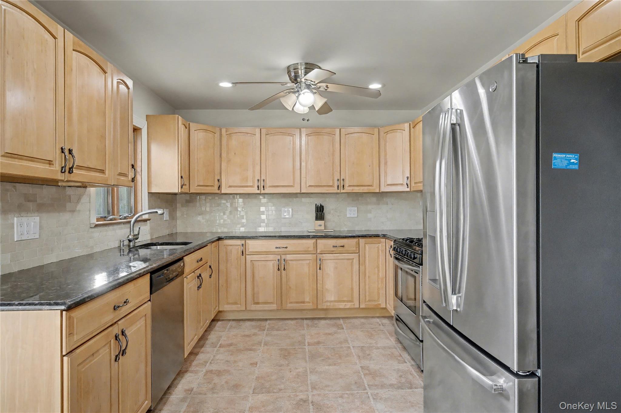 #8 photo, 158 Moffitt Boulevard, Islip , NY 11751