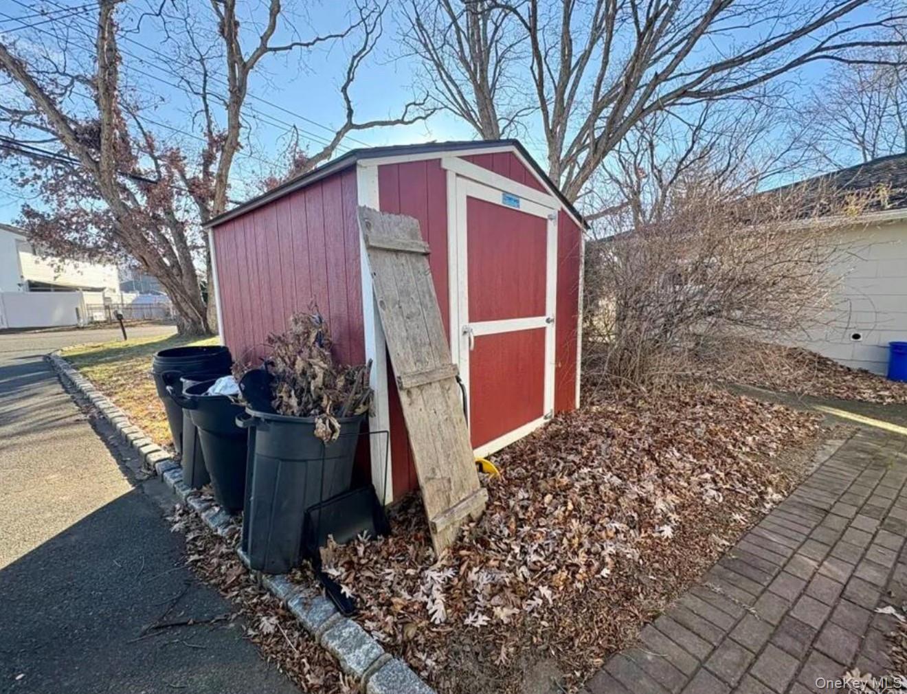 #14 photo, 11 Tell Avenue, 東長島 鹿园 Deer Park , NY 11729