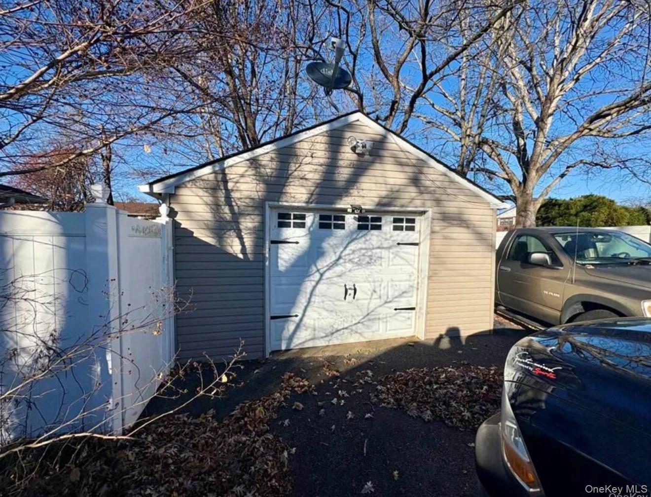 #15 photo, 11 Tell Avenue, 東長島 鹿园 Deer Park , NY 11729