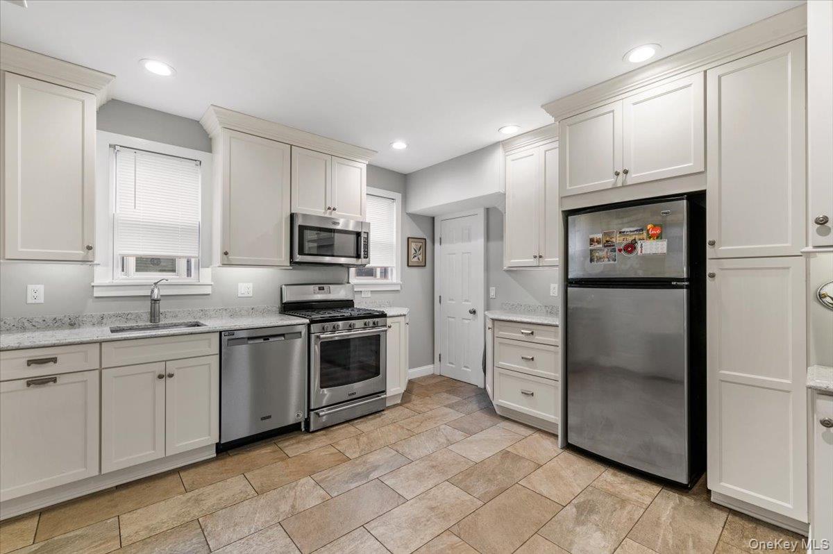 #14 photo, 37 Central Street, 롱 아일랜드 Huntington , NY 11743